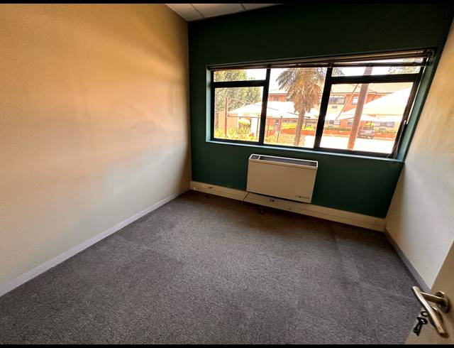 388M² OFFICE TO LET IN PARKTOWN